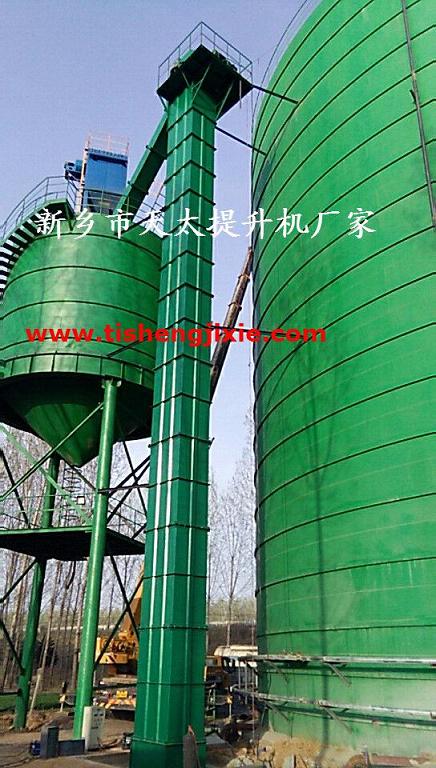 NE150斗式提升機(jī)遠(yuǎn)視圖 NE150斗式提升機(jī)遠(yuǎn)視圖